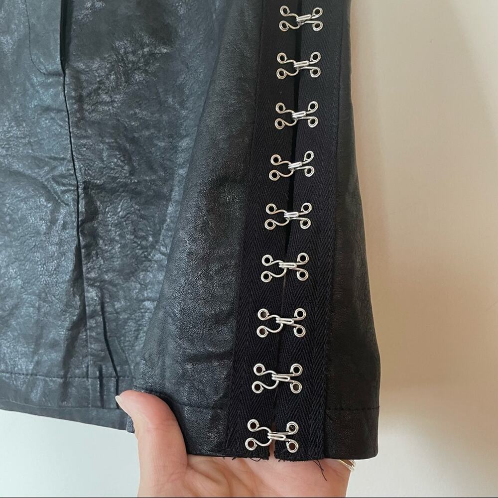 NWT Seek The Label Black Faux Leather Mini Skirt XS - Picture 4 of 7